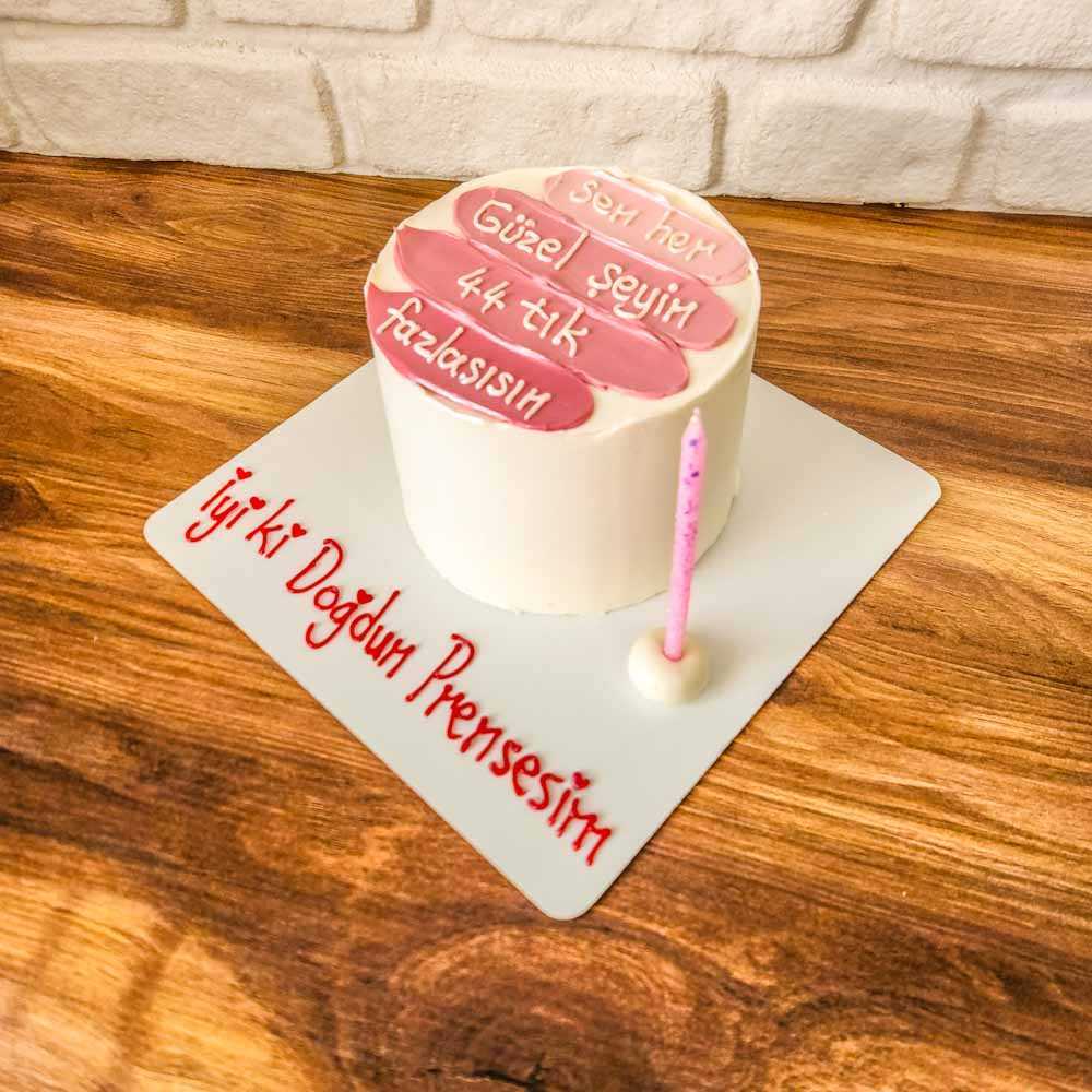 Sen Her güzel şeyin 44 tık Fazlasısın