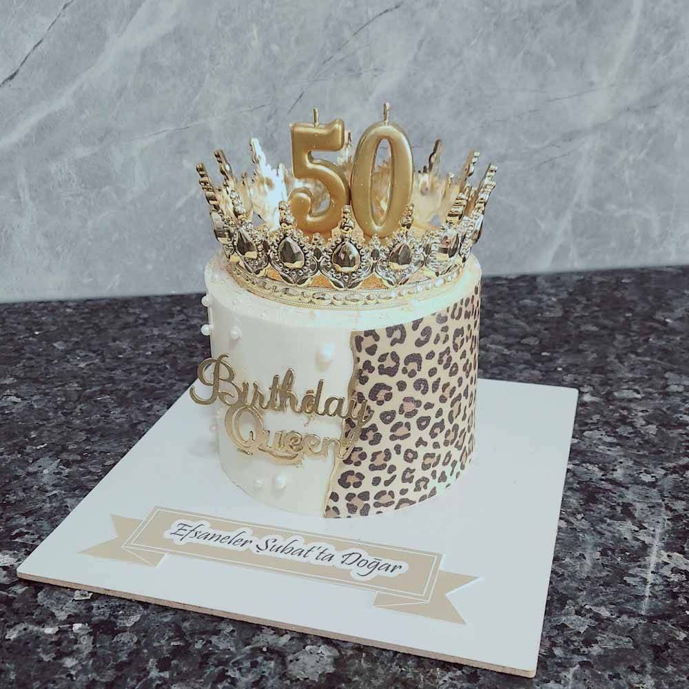 Leopar Desenli Taçlı Simli Pasta