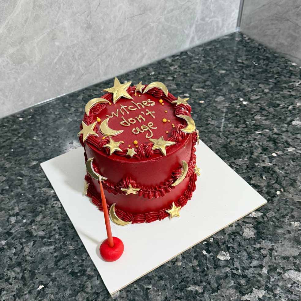 Kırmızı yazılı pasta kişiye özel tasarım yazılı bento pastalar